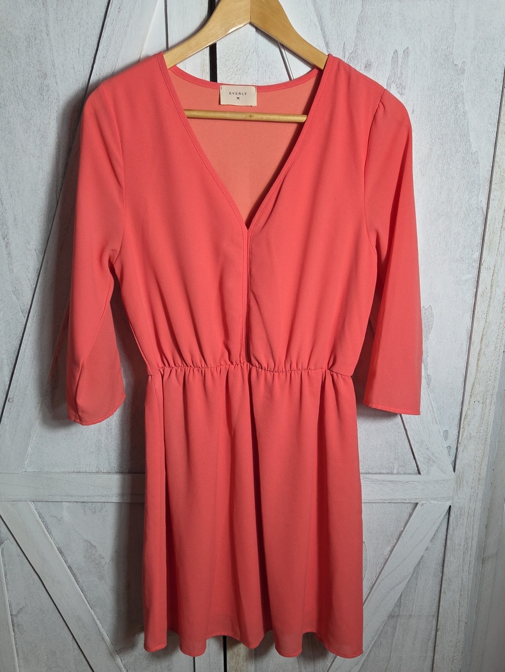 Everly V Neck Dress Size M